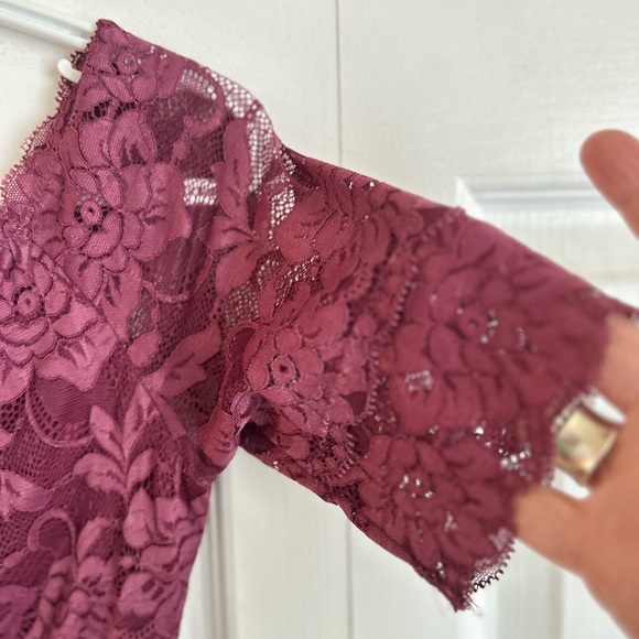 Guess stretch lace blouse - Picture 2 of 10